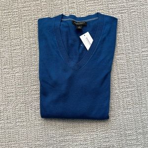 Men’s Banana Republic Sweater Size L New with Tags